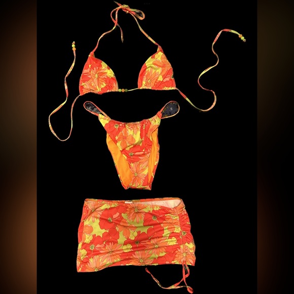 ASOS bikini and matching skirt - Picture 3 of 6